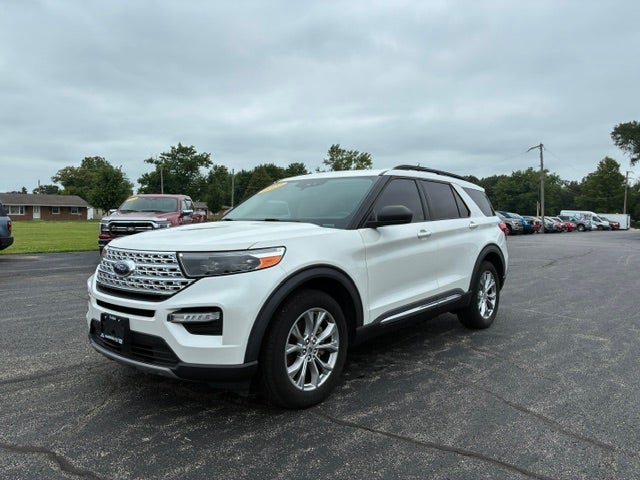 2020 Ford Explorer XLT 4x4 in Star White Metallic — front three-quarter view